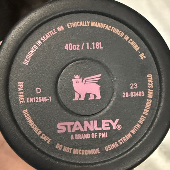 Stanley 40 oz quencher Travel Mug - Picture 5 of 8